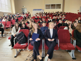 03 апреля в актовом зале Гимназии прошло традиционное мероприятие для учащихся 9 классов "Презентация профиля"..
