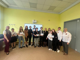 6 мая для учащихся 5- 11 классов в гимназии прошли первые семейные патриотические чтения "Герои моей семьи"..