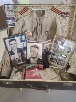 Руководителем музея гимназии Власовой Любовью Вячеславовной совместно с юными экскурсоводами были подготовлены экспозиции, посвященные 9 Мая.