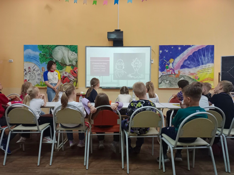 В корпусе гимназии по ул. Советская, 14 завершились три профильные смены «Содружество Орлят России».