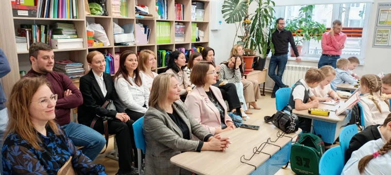 В субботу двери начальной школы гимназии вновь открылись для родителей.