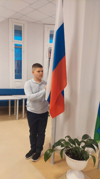 29 января состоялась традиционная еженедельная церемония поднятия Государственных флагов Российской Федерации и Республики Коми..
